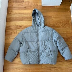 Gray Puffer Coat - Size: Large - PERFECT CONDITION